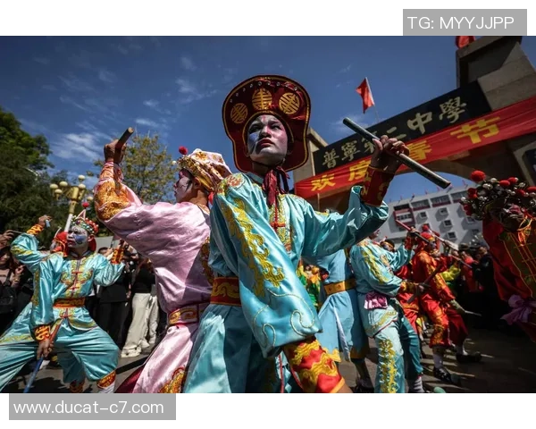 普宁富美青年英歌队：露脸十五运会舞台 展“中华战舞”魅力